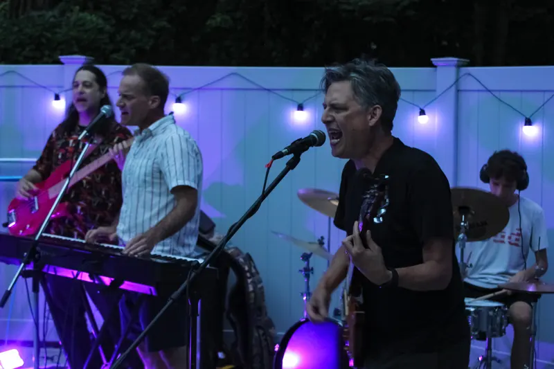Atomsmasher at the pool party, photo 7